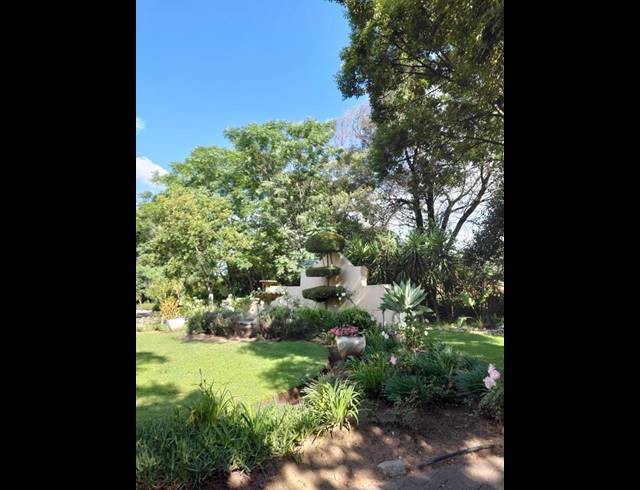 3 BEDROOM TOWNHOUSE FOR SALE IN FOURWAYS